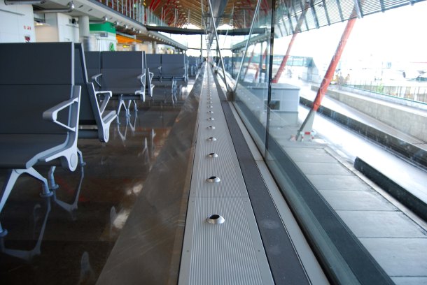 Virginia Duran Blog- Richard Rogers + Estudio Lamela- Madrid Airport- Detail Façade