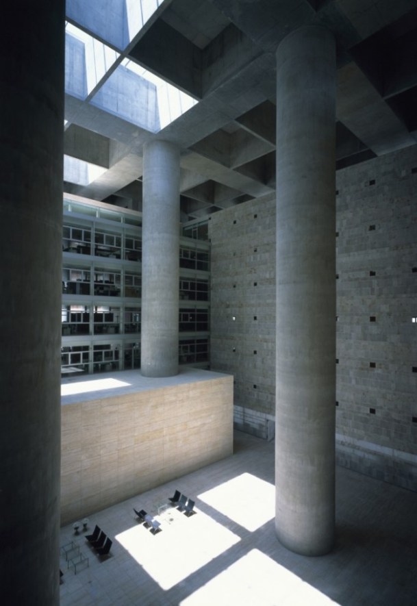 Virginia Duran Blog- Naked Architecture- Caja Granada by Alberto Campo BAeza