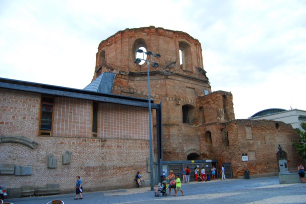 Virginia Duran Blog- Best Rooftops of Madrid- Gaudeaumus- Escuelas Pias- UNED