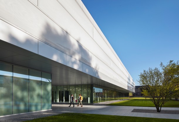 16-Ed Kaplan Family Institute- Chicago Architecture-Virginia Duran