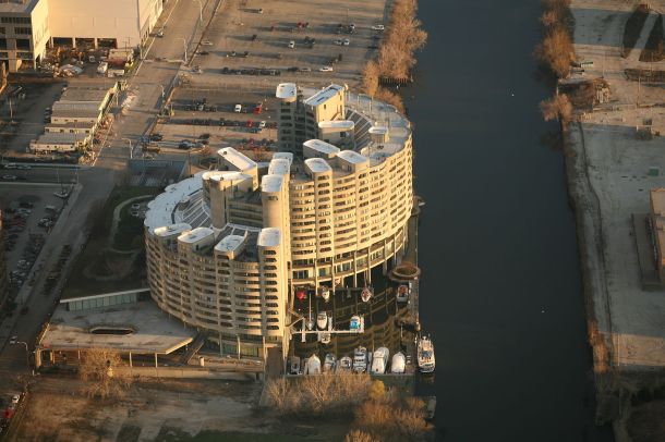 17-River City- Chicago Architecture-Virginia Duran