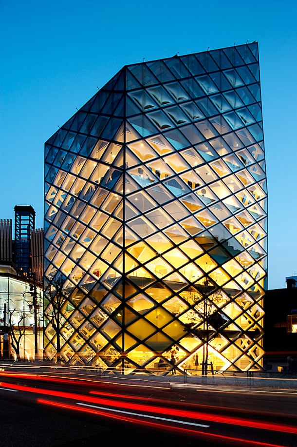 Virginia Duran Blog- 20 Amazing Fashion Stores Designed by Famous Architects- Prada Herzo&deMeuron