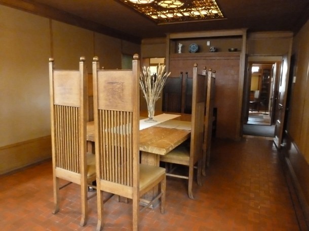 Virginia Duran Blog- Chicago Best Buildings for Architects - Frank Lloyd Wright Studio House- Dining Room