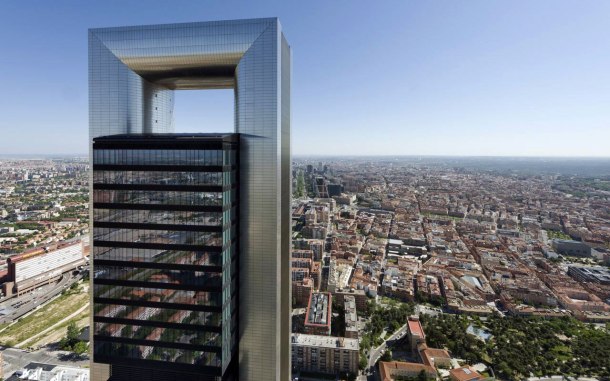 Virginia Duran Blog- Photography 10 Great Buildings Under Construction- Caja Madrid Tower Foster and Partners