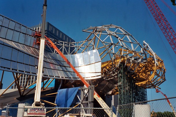 Virginia Duran Blog- Photography 10 Great Buildings Under Construction- Pritzker Pavilion by Frank Gehry 1