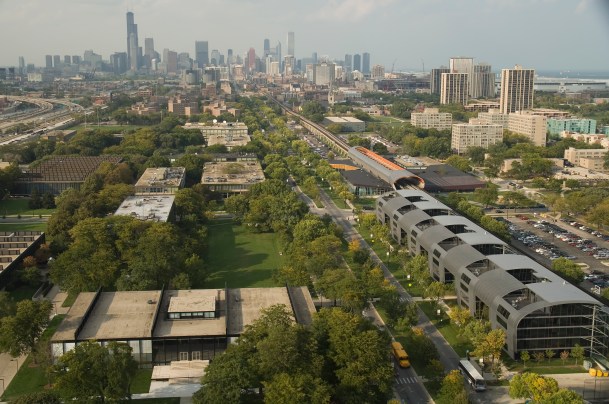 Virginia Duran Blog- Chicago Best Skyline Views- Illinois Institute of Technology Tower