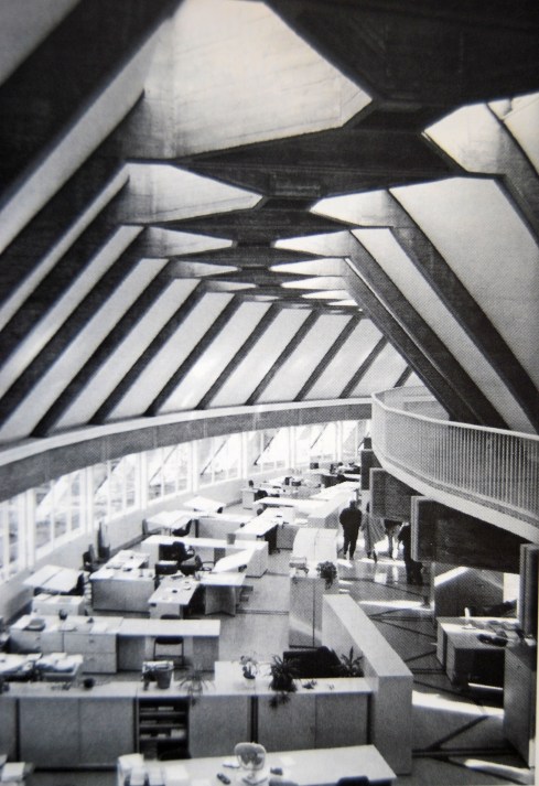 Virginia Duran Blog- La corona de Espinas IPC (Instituto Patrimonio Cultural) by Fernando Higueras- Oficinas