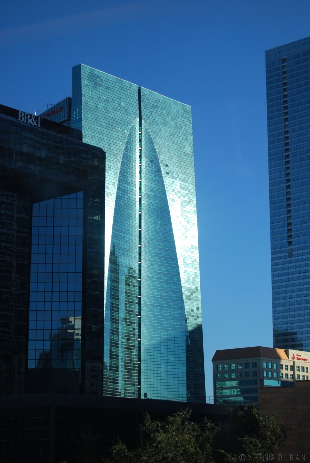 Virginia Duran Blog- 23 Spots You Shouldn't Miss in Miami If You Love Architecture- Espirito Santo Plaza by Kohn Pedersen Fox Associates PC (KPF