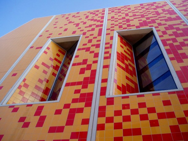 virginia-duran-blog-23-spots-you-shouldnt-miss-in-miami-if-you-love-architecture-paul-l-cejas-school-of-architecture-building-by-bernard-tschumi-detail1