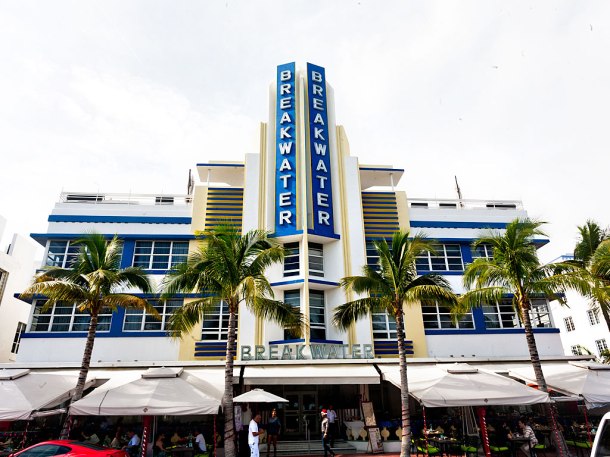 Virginia Duran Blog- Miami- The Best Art Deco Architecture- Breakwater Hotel by Anton Skislewicz