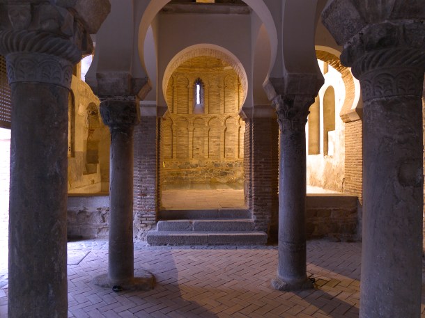 Virginia Duran Blog- Spanish Architecture- Toledo- Mezquita Cristo de la Luz- Mosque- Interior
