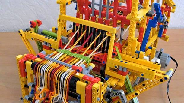 Virginia Duran Blog- Top LEGO designs- Lego Mechanical Loom Machine