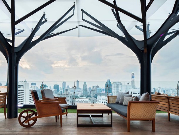 Virginia Duran Blog- Amazing Skyline Rooftops Bangkok- Fraser Suites Sukhumvit Rooftop-Above