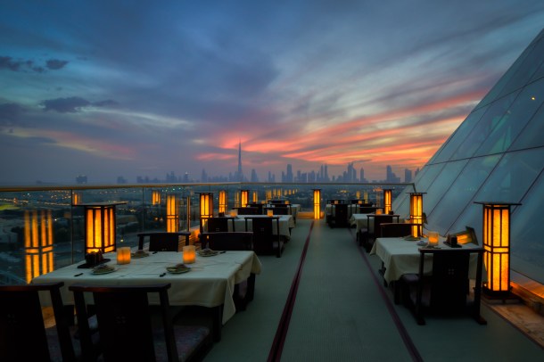 Virginia Duran Blog- 10 Sites To Take The Best Skyline Pictures in Dubai- TOMO Lounge Dubai