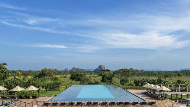 virginia-duran-blog-sri-lanka-aliya-pool