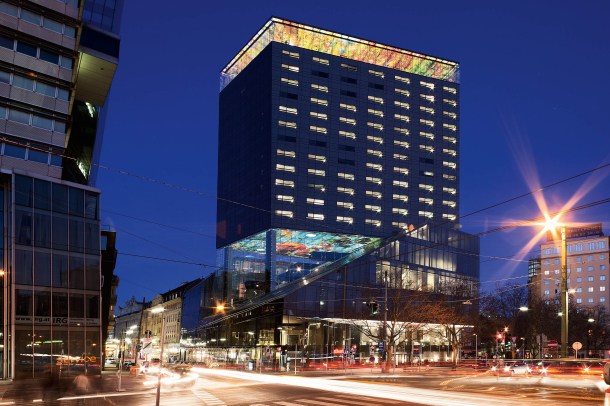 virginia-duran-blog-vienna-architecture-sofitel-hotel-jean-nouvel-exterior