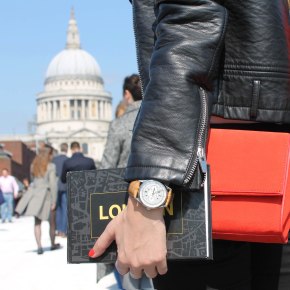 Designing the Guide of The Future (In&nbsp;Paper)