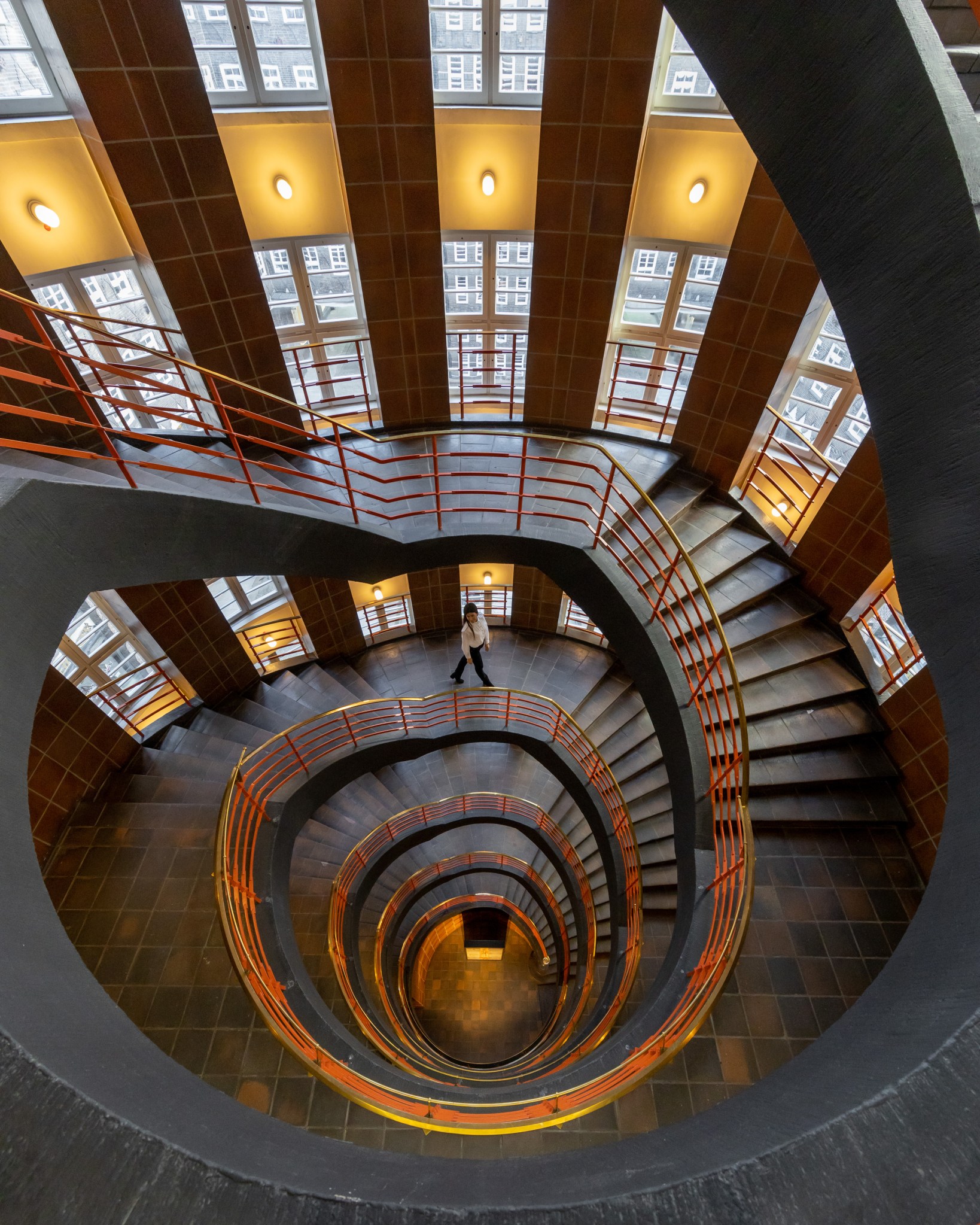 The Instagram Hunt: 12 Beautiful Staircases in Hamburg | Virginia Duran