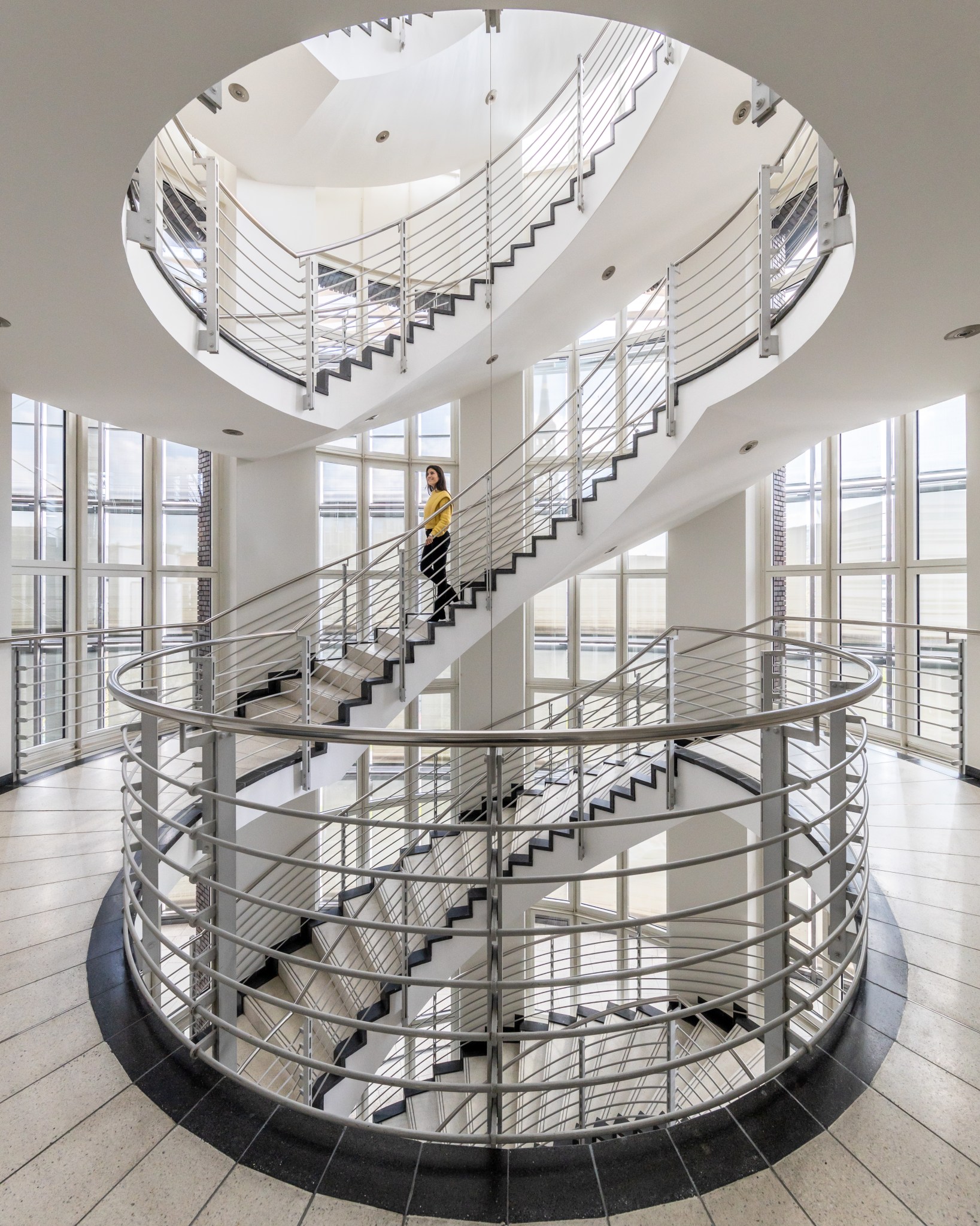 The Instagram Hunt: 12 Beautiful Staircases in Hamburg | Virginia Duran